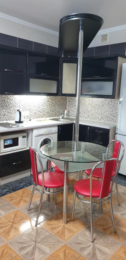 Apartament Near Dnieper Cherkasy Ngoại thất bức ảnh