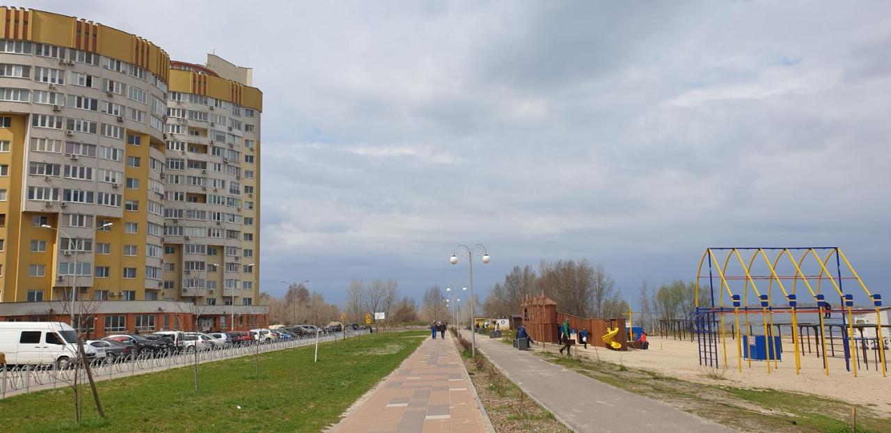 Apartament Near Dnieper Cherkasy Ngoại thất bức ảnh