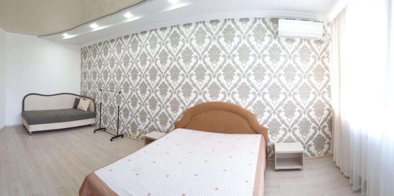 Apartament Near Dnieper Cherkasy Ngoại thất bức ảnh